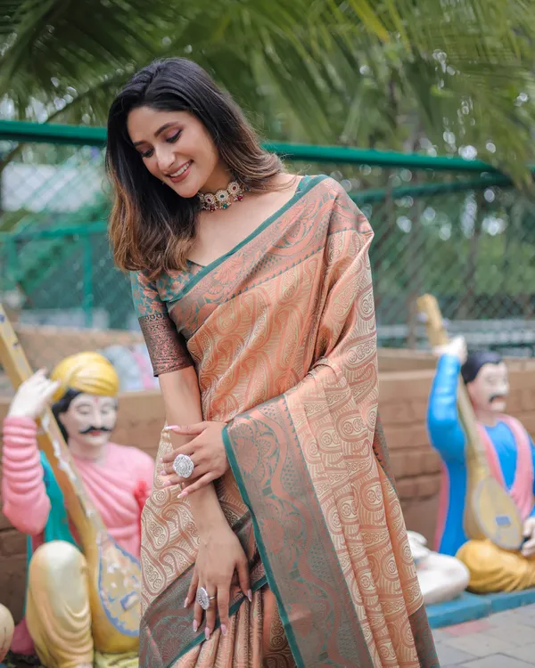 Pista_Green_Fabulous_Kanjivaram_Silk_Saree_With_Blouse_Piece_Attached
